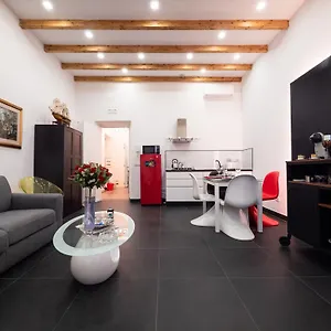 Conte House - 2 Apartamento